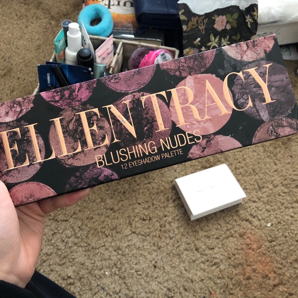 Eyeshadow palette